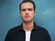 Jordan Rakei Ft. Common – Signs (Remix)